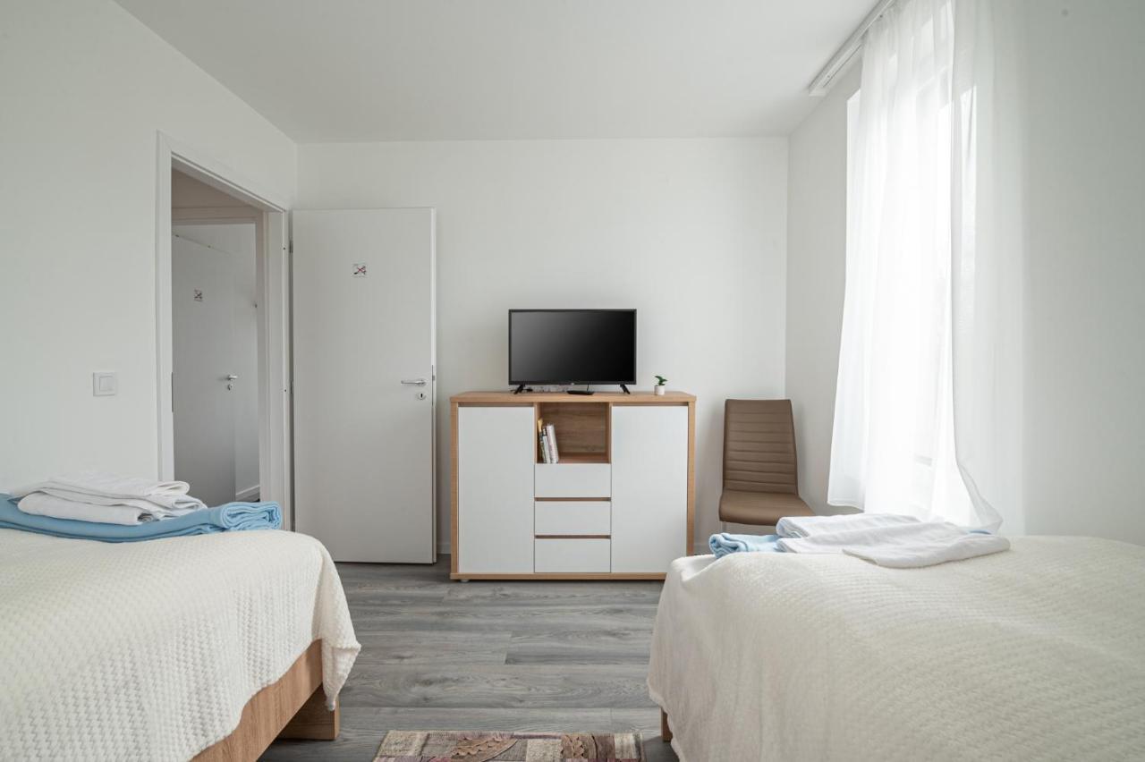 Roze Blue Design Apartments Csopak Eksteriør bilde