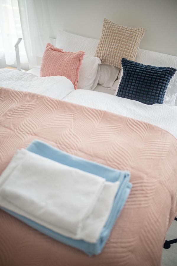 Roze Blue Design Apartments Csopak Eksteriør bilde