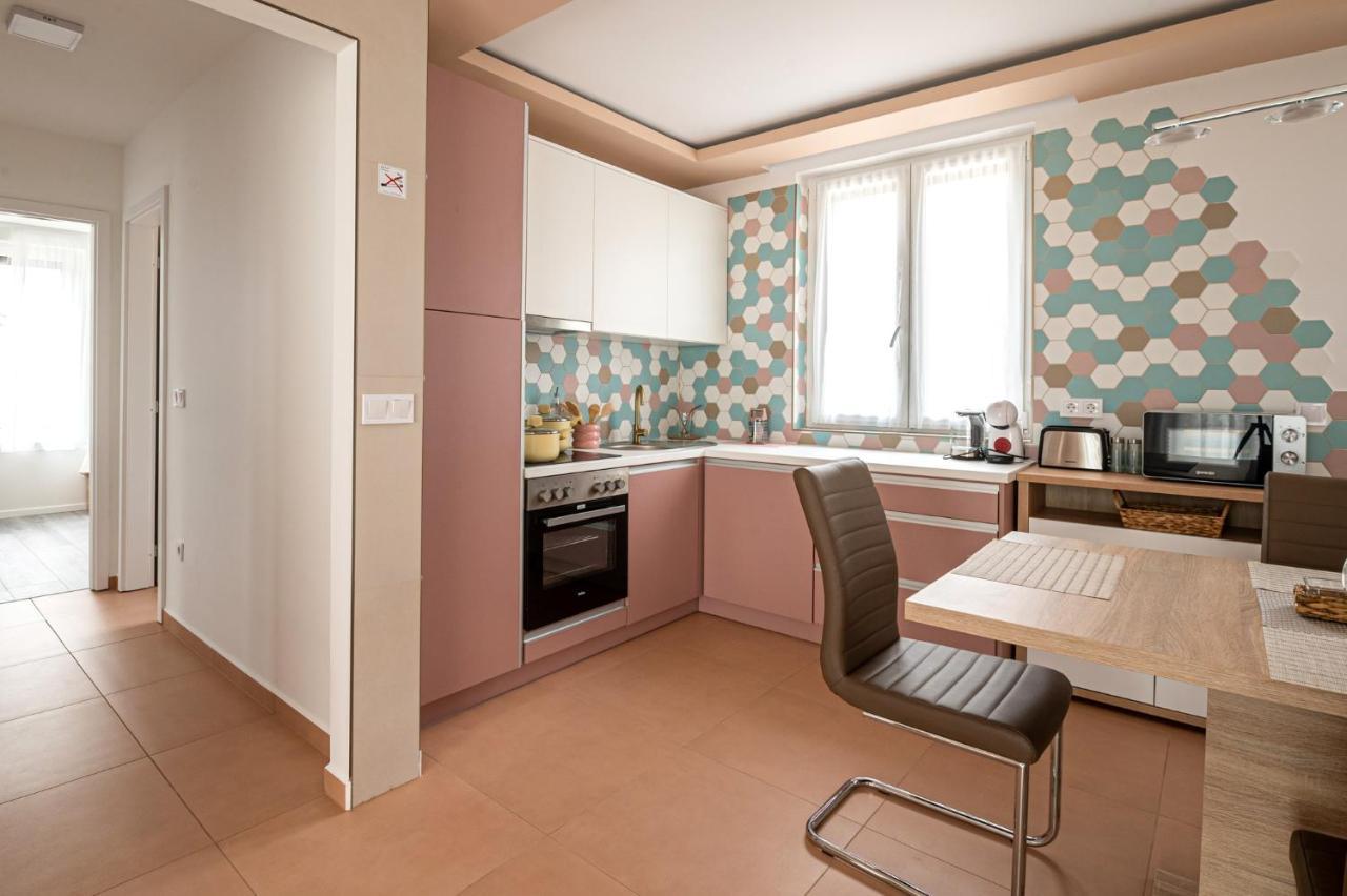 Roze Blue Design Apartments Csopak Eksteriør bilde
